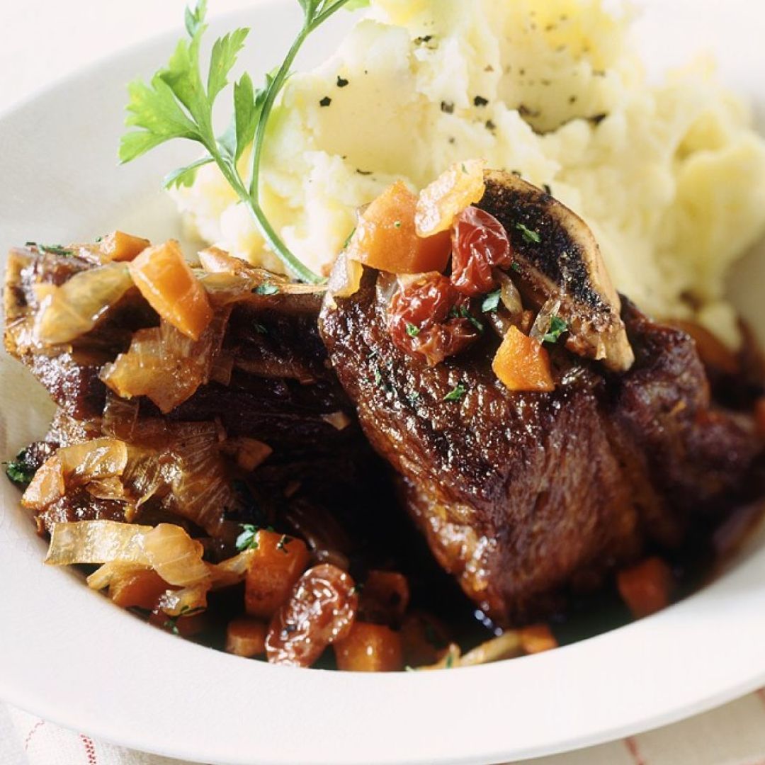 Pork Ribs and Mashed Potatoes